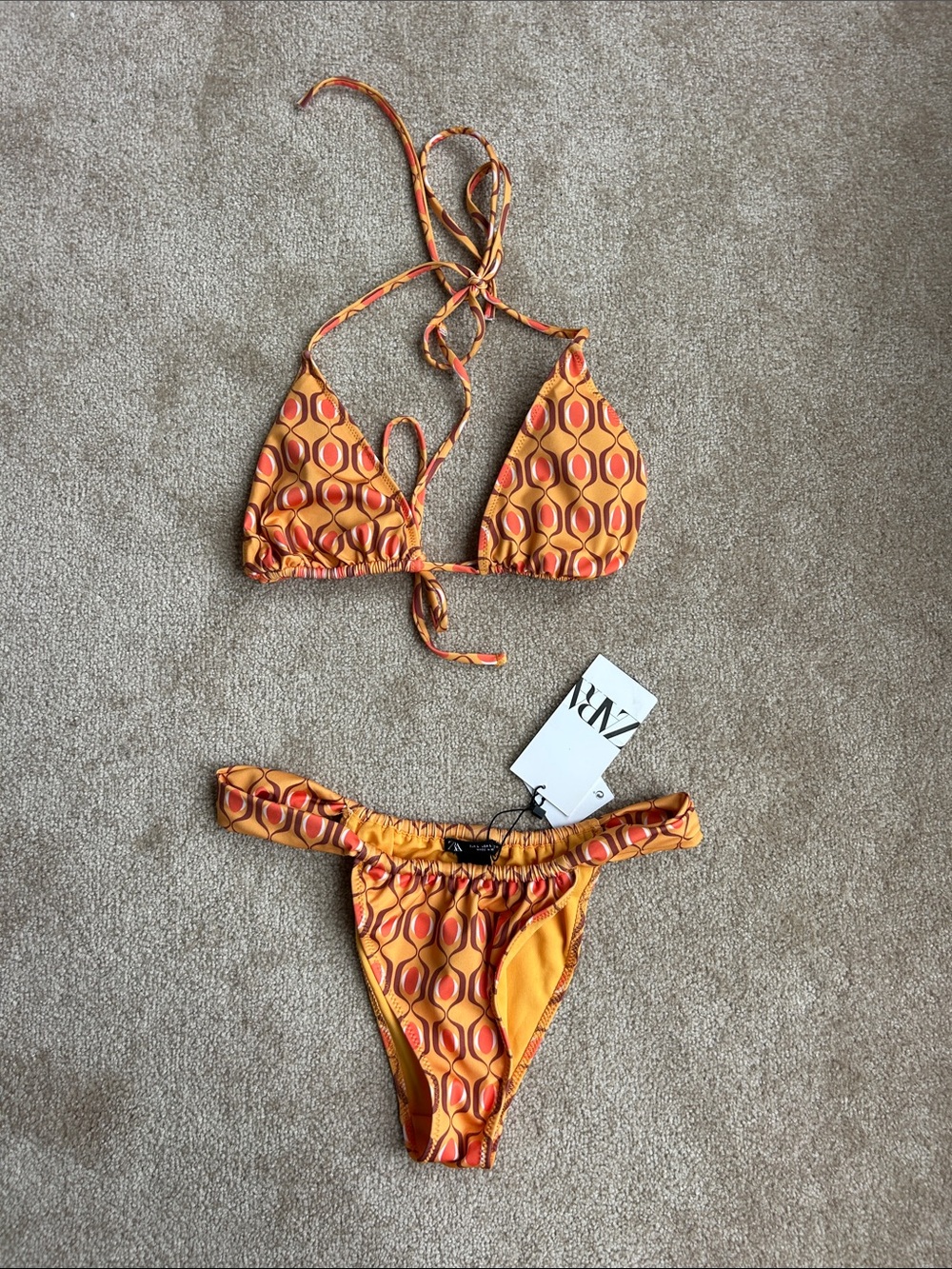 Zara cheeky bikini set vibrant 70s-inspired geometric pattern orange red size L